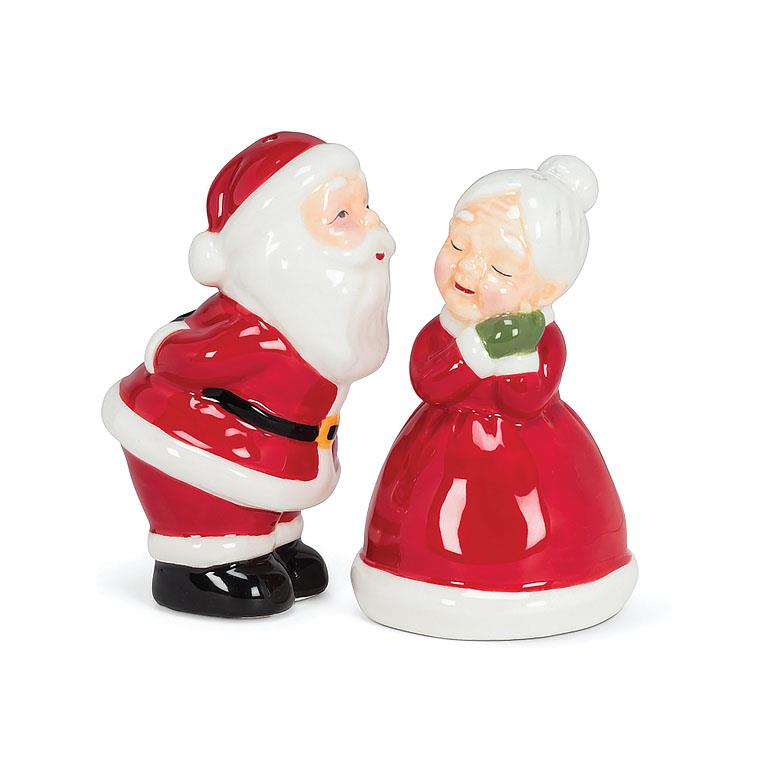 Kissing Couple Salt & Pepper Set
