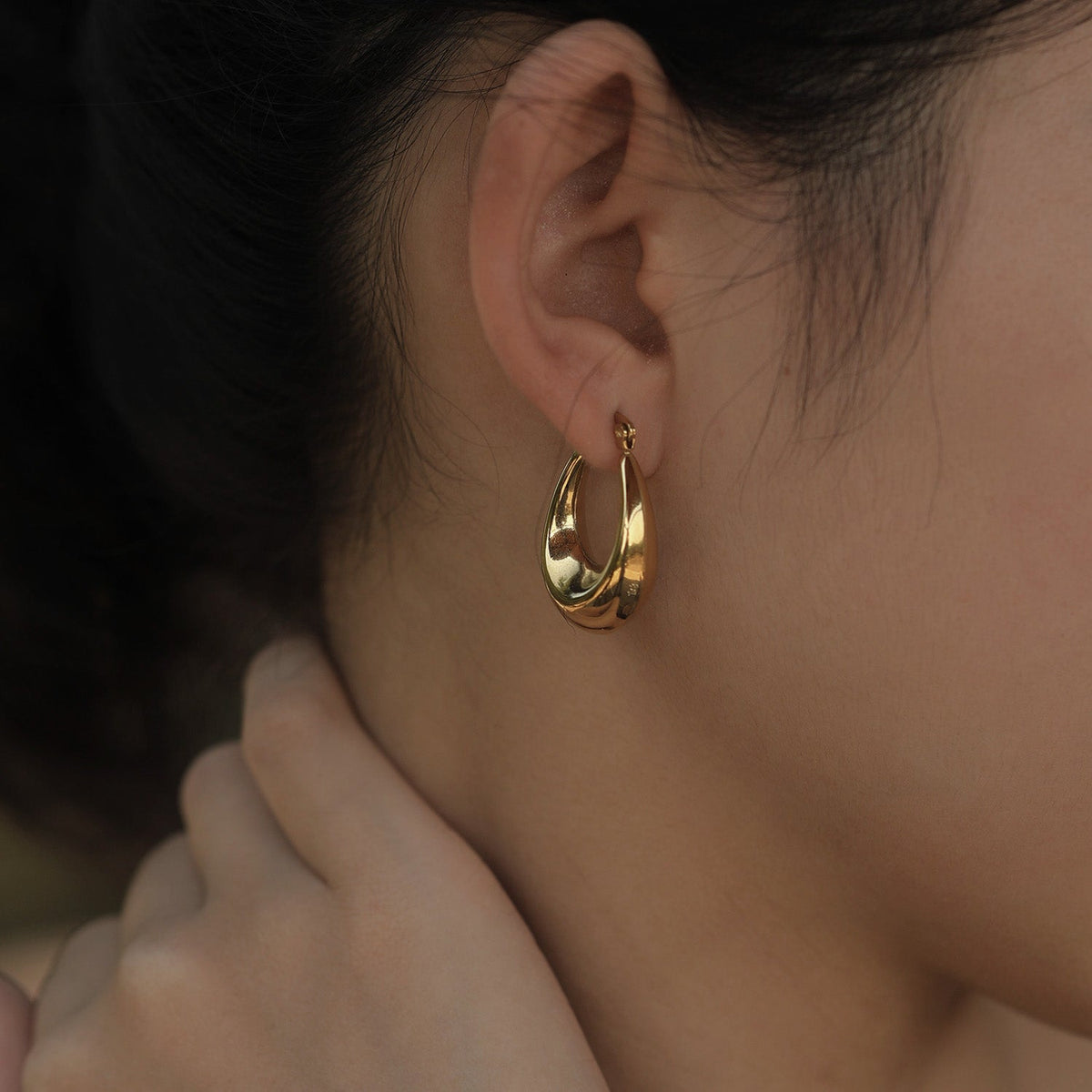 ARINA Gold Chunky Shaped Hoop Earrings