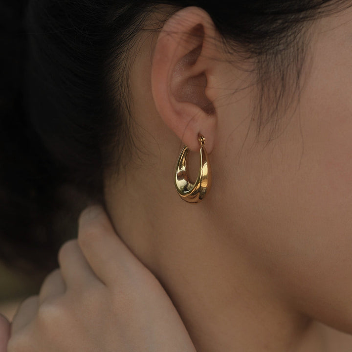ARINA Gold Chunky Shaped Hoop Earrings