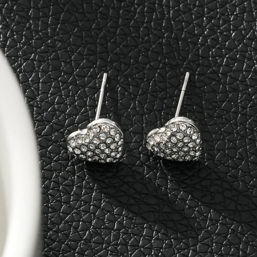 Adore Wh Gold Hear Stud| Earring