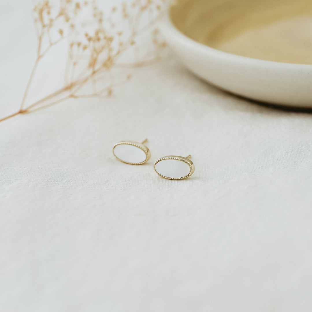 Agnes Stud / Mother Of Pearl | Earrings