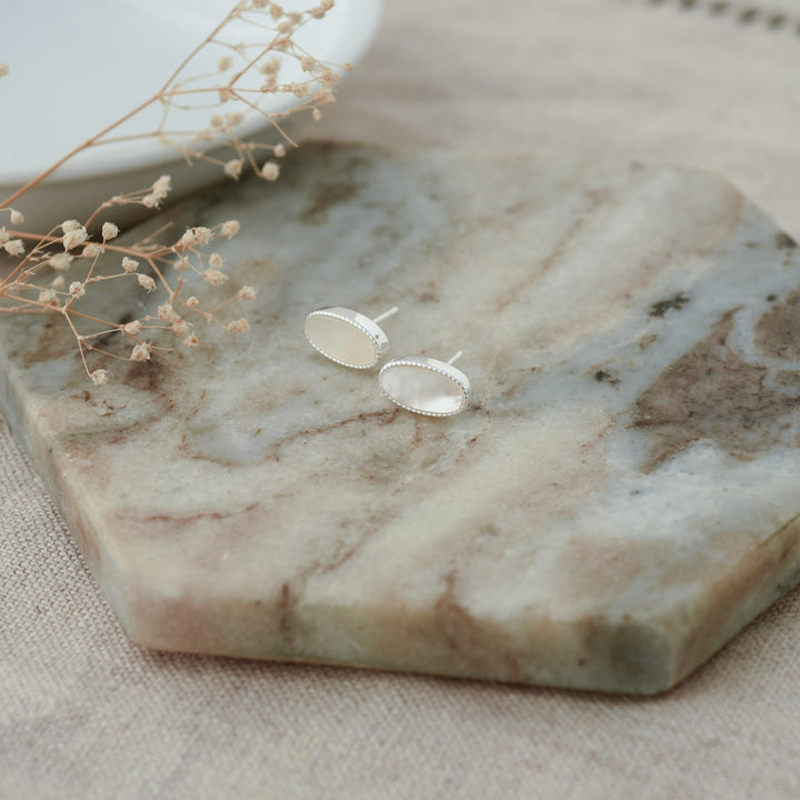 Agnes Stud / Mother Of Pearl | Earrings