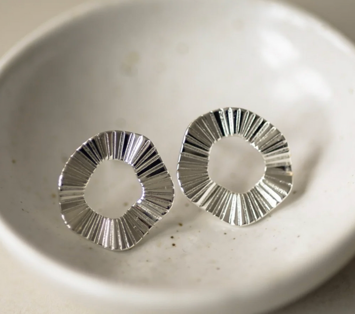 Glee Jewelry Bold Contour Earrings in silver
