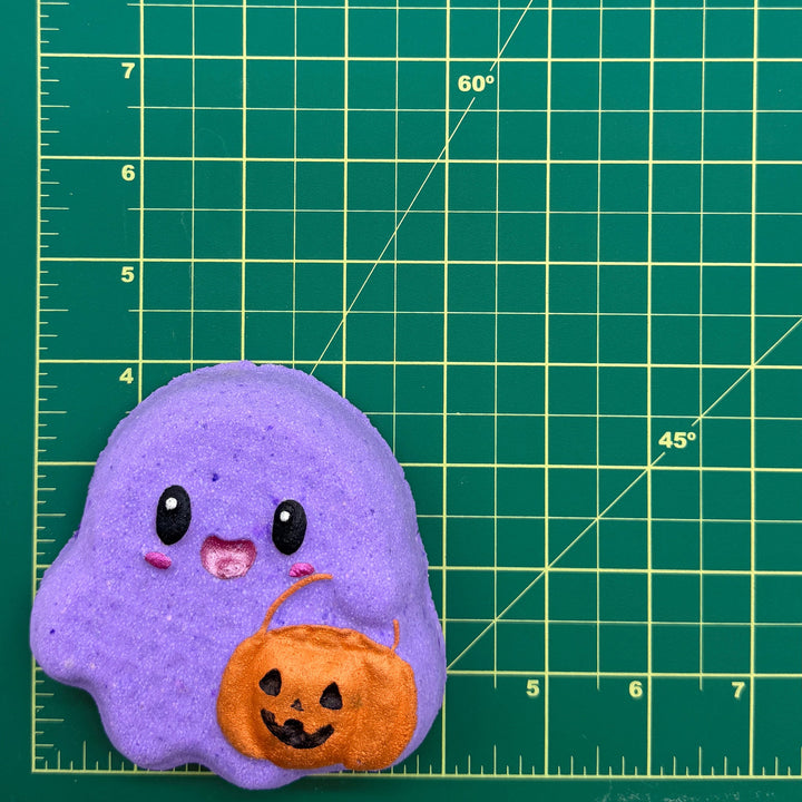 Halloween Ghost with Pumpkin bath bomb size reference
