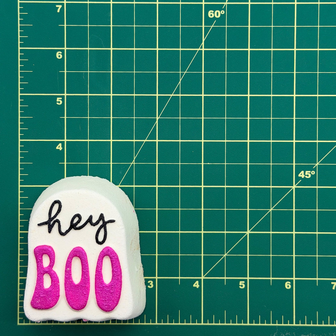 Halloween Hey Boo bath bomb size reference