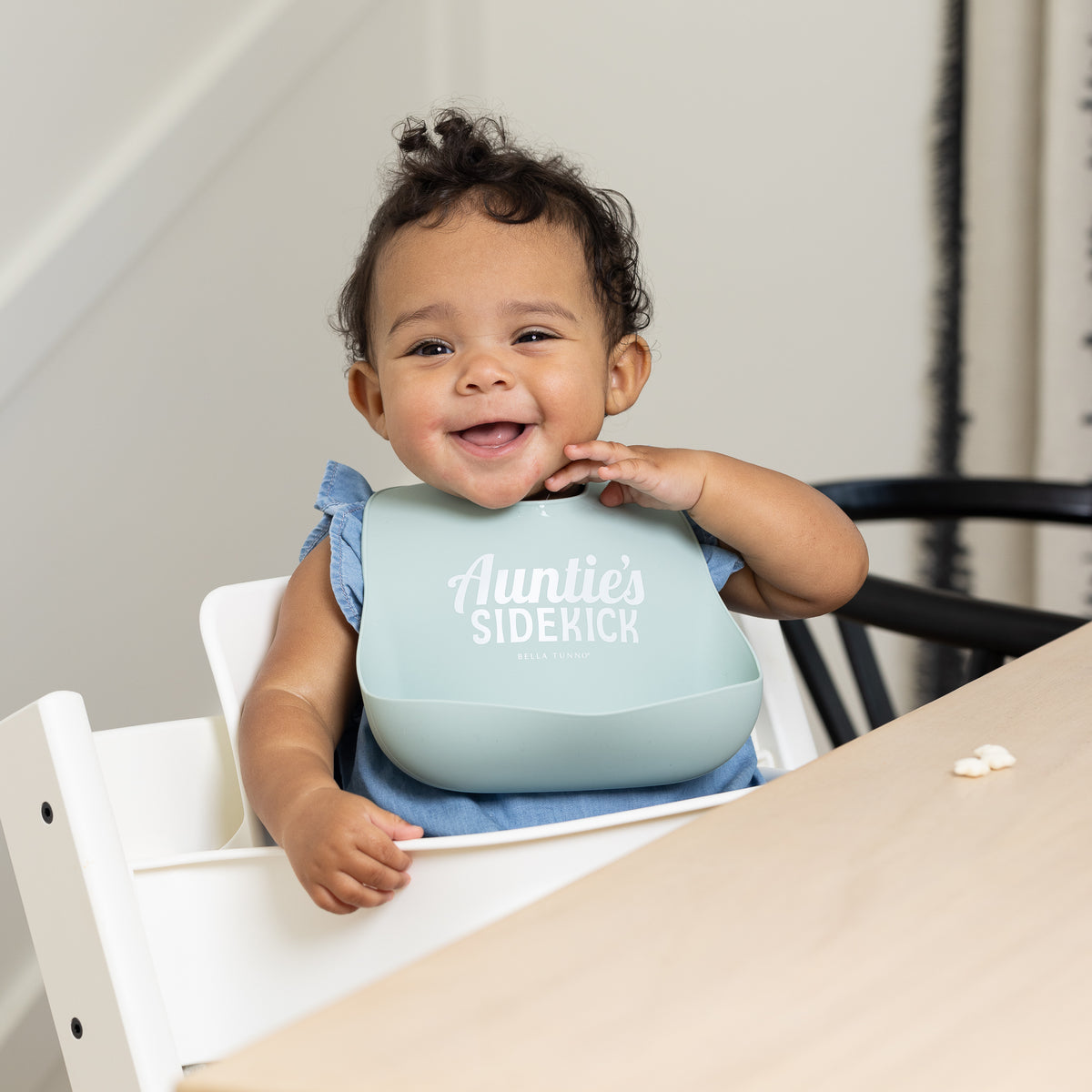 Aunties Sidekick Wonder Bib | Bella Tunno