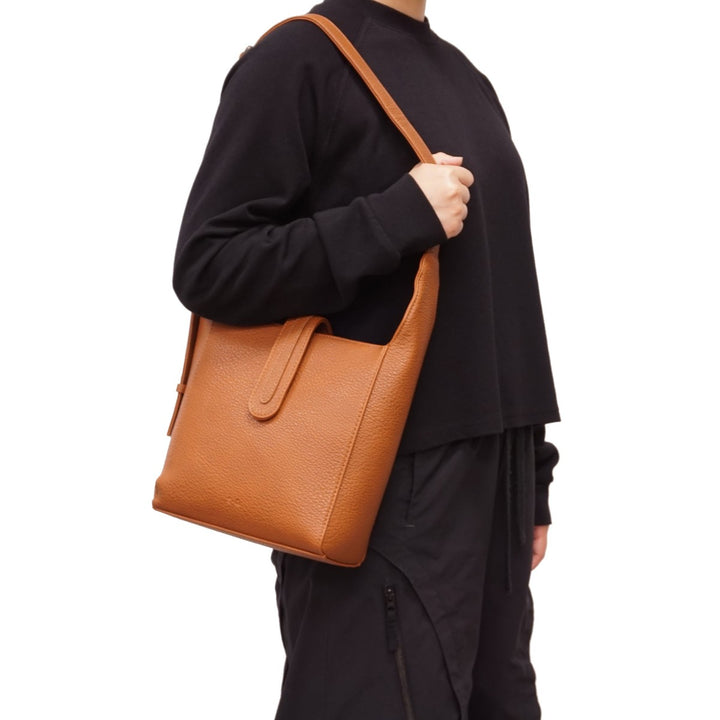 S-Q Jaime hobo detail